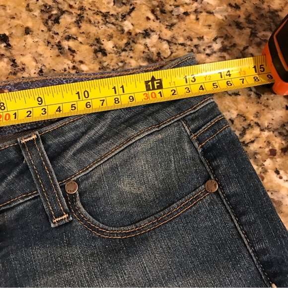 ▪️Paige Roxie Crop Jeans - Picture 12 of 15